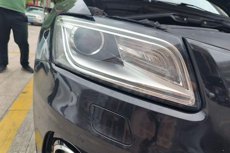 Used Audi Q5 2016 40 TFSI Technology Edition Right Front Headlight