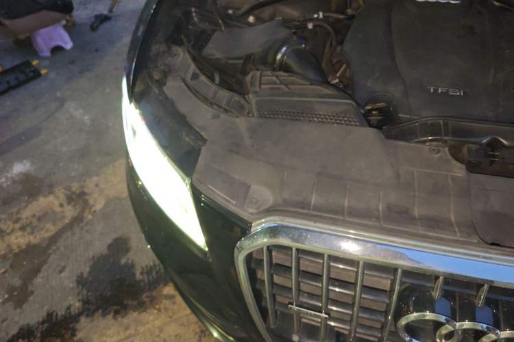 Used Audi Q5 2016 40 TFSI Technology Edition Right Front Headlight
