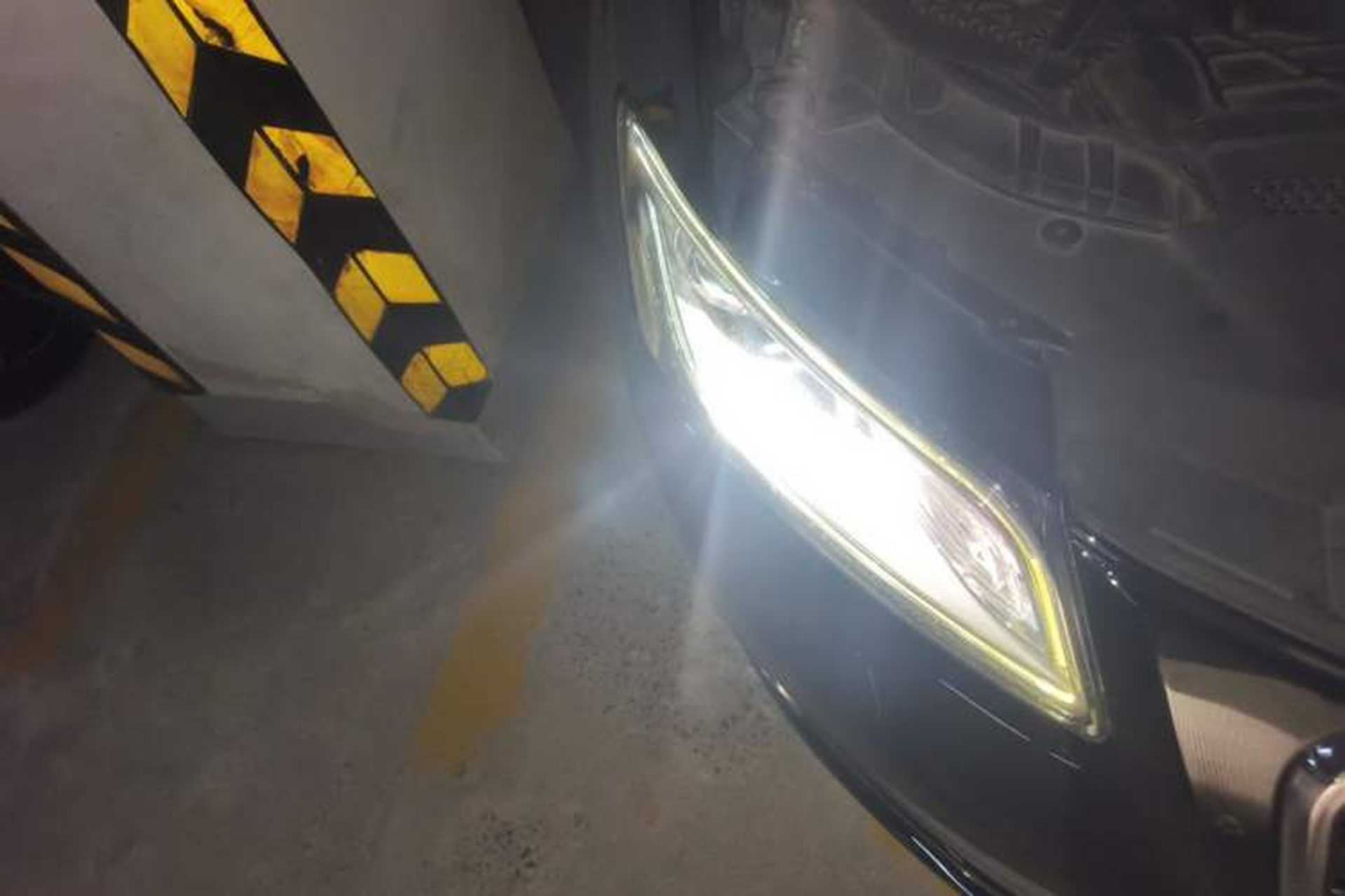 Used Audi Q5 2016 40 TFSI Comfort Model Right Front Headlight