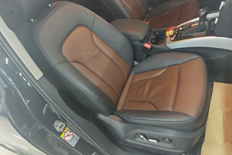 Used Audi Q5 2016 40 TFSI Technology Edition Right Front Seat