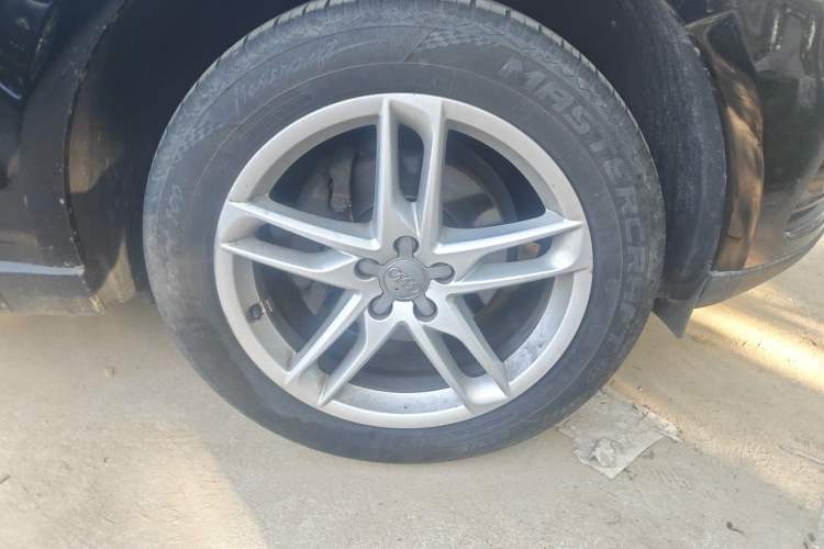 Used Audi Q5 2016 40 TFSI Technology Edition Right Front Wheel Hub