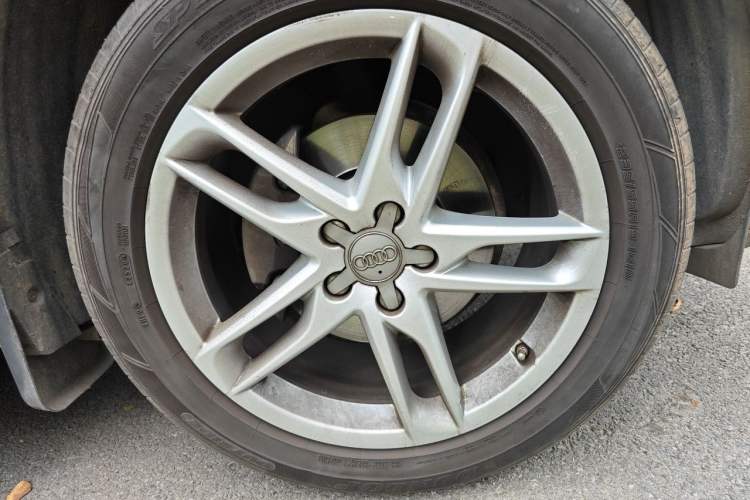 Used Audi Q5 2016 40 TFSI Technology Edition Right Front Wheel Hub