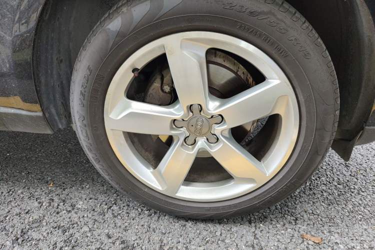 Used Audi Q5 2016 40 TFSI Technology Edition Right Front Wheel Hub