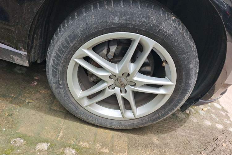 Used Audi Q5 2016 40 TFSI Technology Edition Right Front Wheel Hub