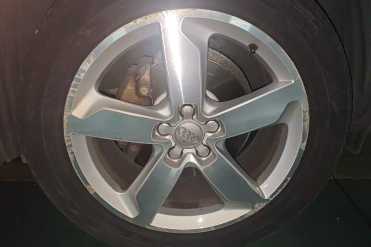 Used Audi Q5 2016 40 TFSI Technology Edition Right Front Wheel Hub