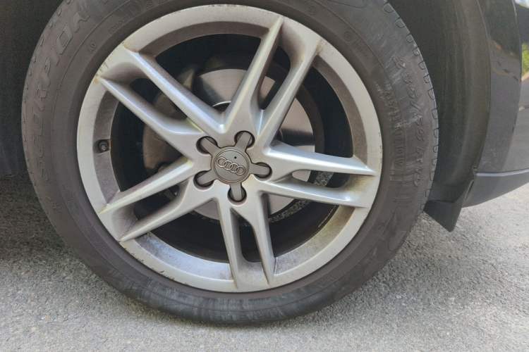 Used Audi Q5 2016 40 TFSI Comfort Model Right Front Wheel Hub