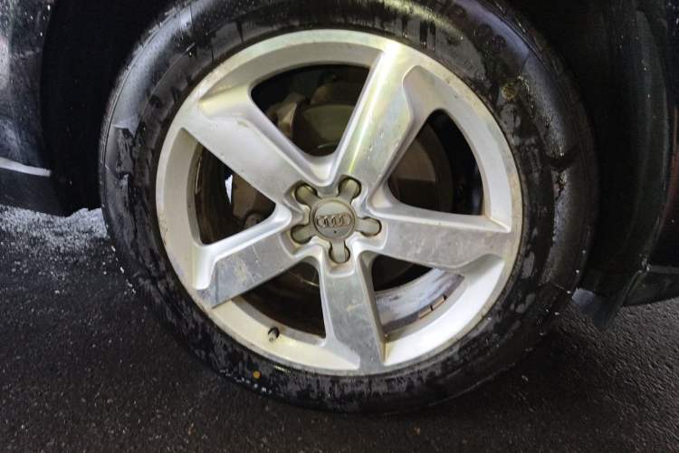 Used Audi Q5 2016 40 TFSI Technology Edition Right Front Wheel Hub