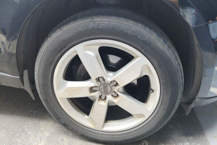 Used Audi Q5 2016 40 TFSI Technology Edition Right Front Wheel Hub