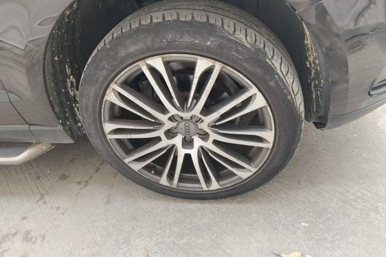 Used Audi Q5 2016 40 TFSI Trendy Edition Right Front Wheel Hub