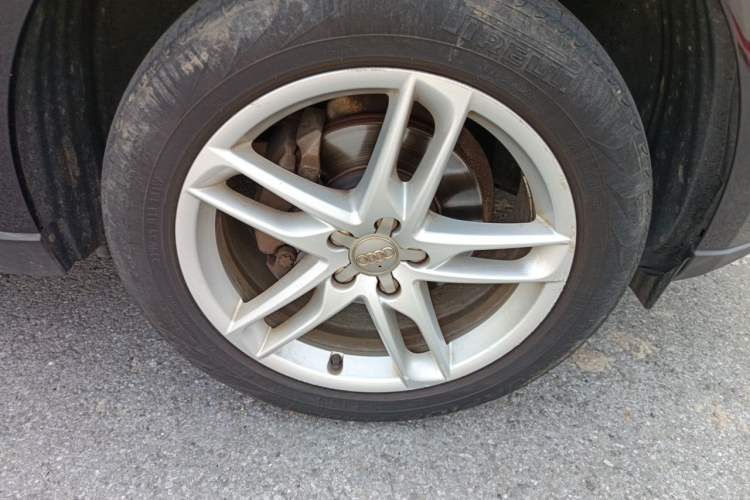 Used Audi Q5 2016 40 TFSI Technology Edition Right Front Wheel Hub