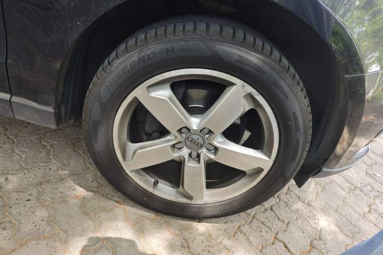 Used Audi Q5 2016 40 TFSI Trendy Edition Right Front Wheel Hub