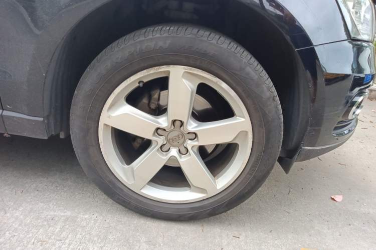 Used Audi Q5 2016 40 TFSI Technology Edition Right Front Wheel Hub