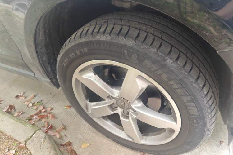 Used Audi Q5 2016 40 TFSI Technology Edition Right Front Wheel Hub