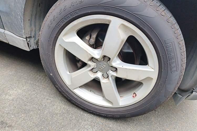 Used Audi Q5 2016 40 TFSI Technology Edition Right Front Wheel Hub