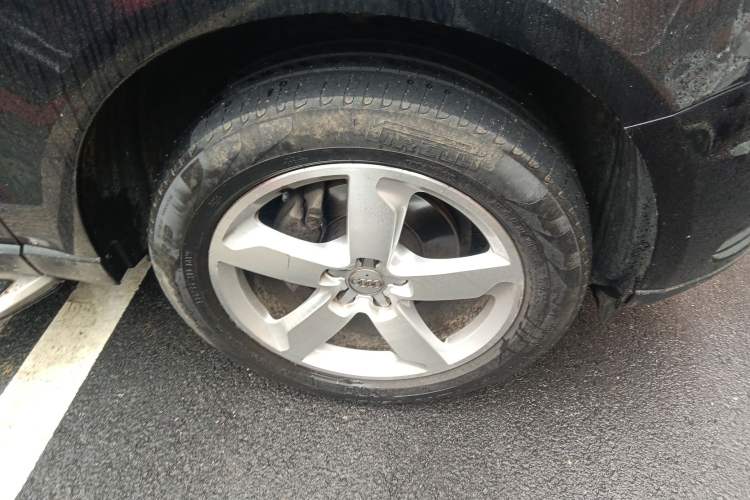 Used Audi Q5 2016 40 TFSI Technology Edition Right Front Wheel Hub