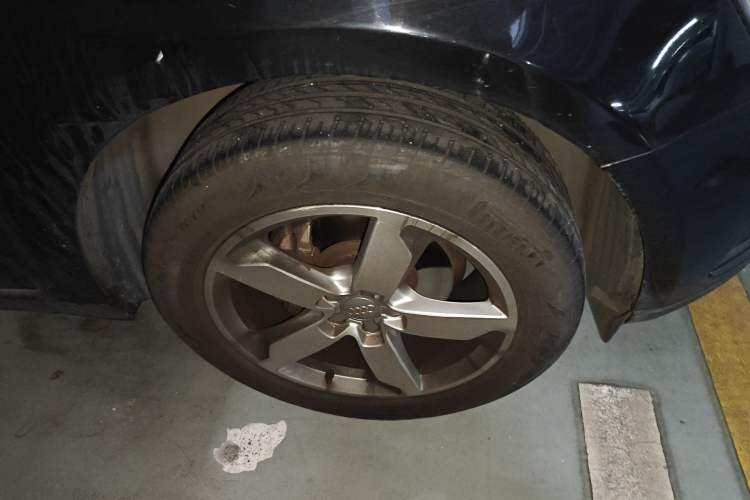 Used Audi Q5 2016 40 TFSI Technology Edition Right Front Wheel Hub