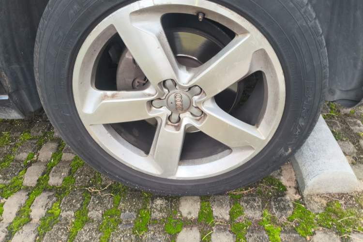 Used Audi Q5 2016 40 TFSI Technology Edition Right Front Wheel Hub
