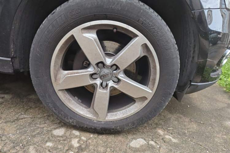 Used Audi Q5 2016 40 TFSI Technology Edition Right Front Wheel Hub
