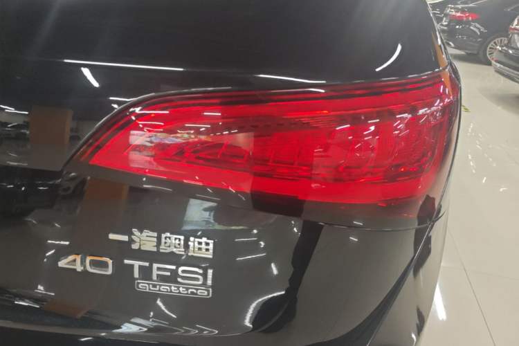Used Audi Q5 2016 40 TFSI Technology Edition Right Rear Taillight