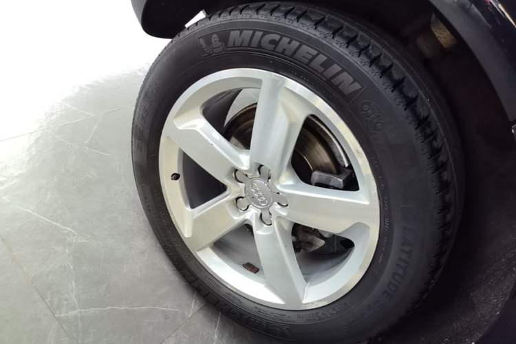 Used Audi Q5 2016 40 TFSI Technology Edition Right Rear Wheel Hub