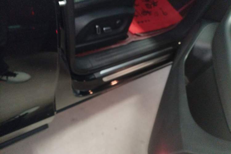 Used Audi Q5 2016 40 TFSI Technology Edition Right Side Sill