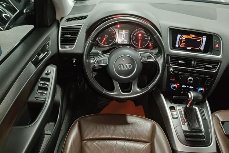 Used Audi Q5 2016 40 TFSI Technology Edition Steering Wheel