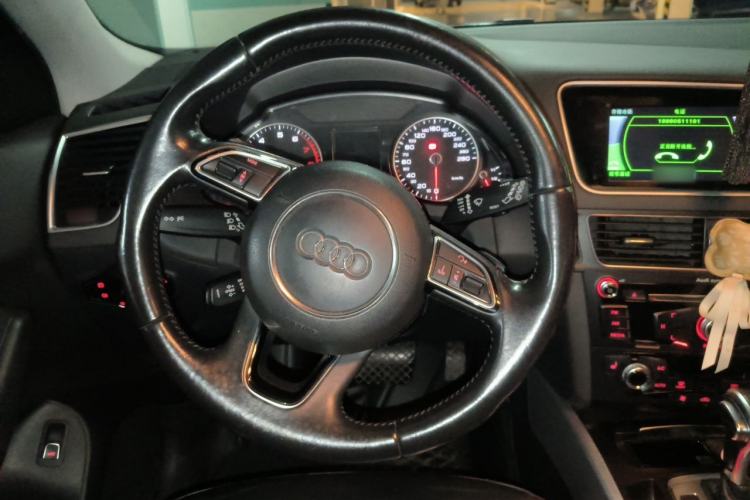 Used Audi Q5 2016 40 TFSI Technology Edition Steering Wheel