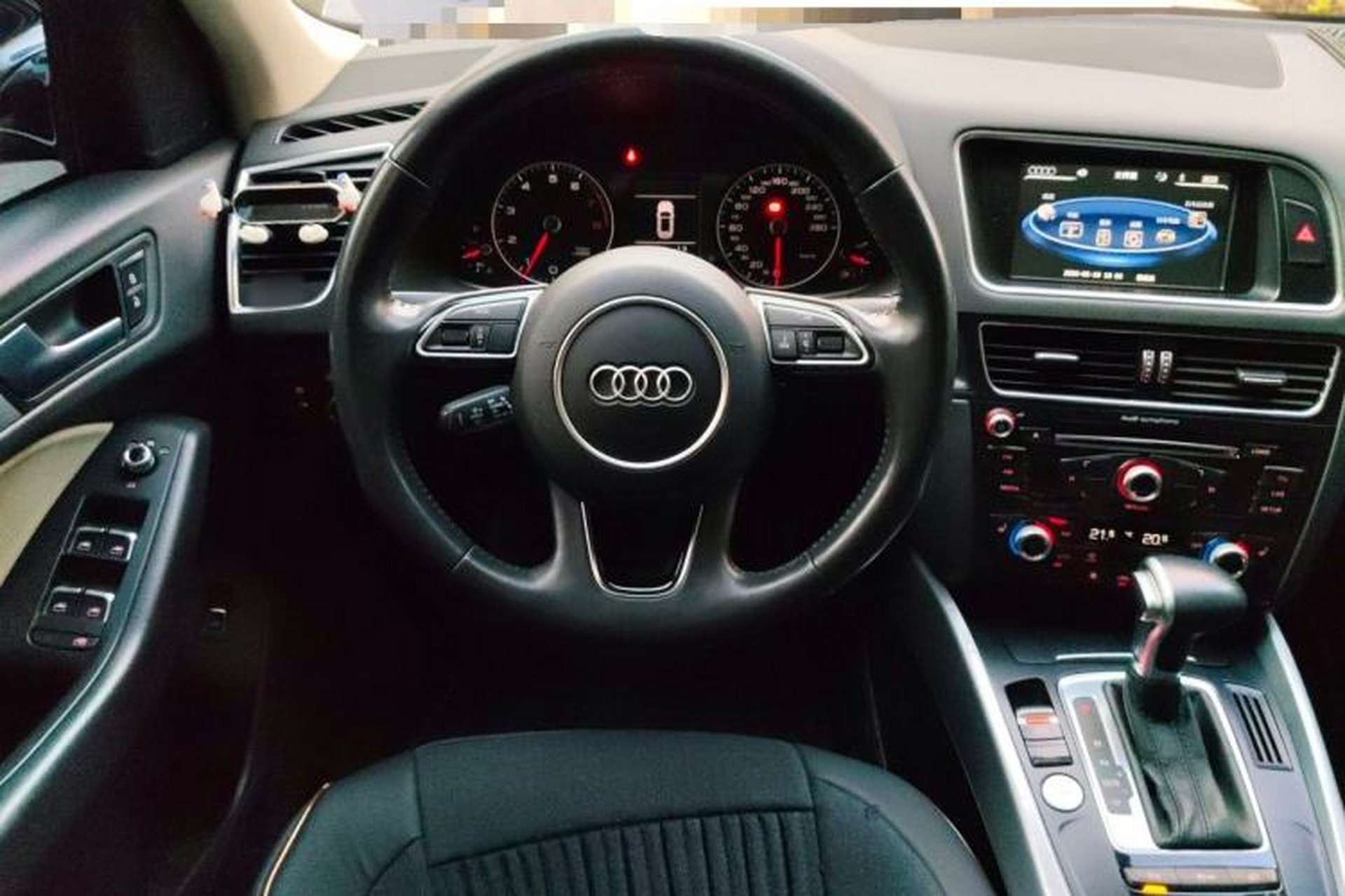 Used Audi Q5 2016 40 TFSI Technology Edition Steering Wheel