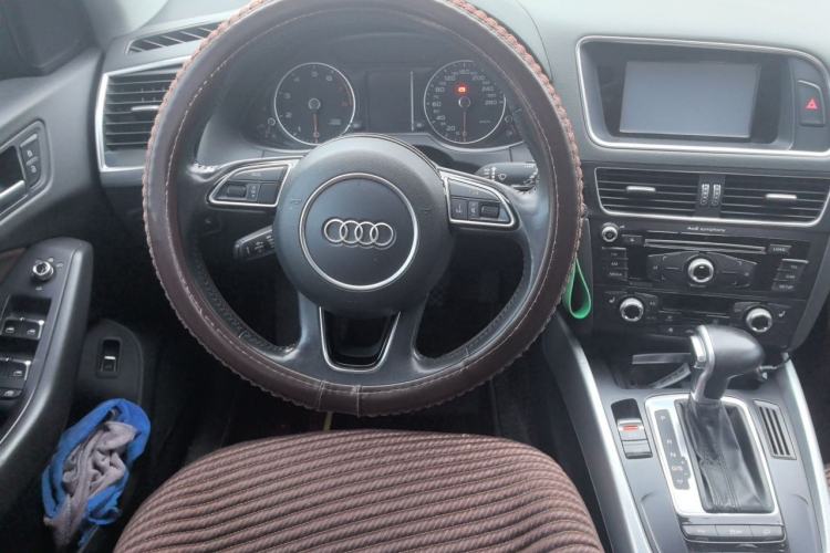 Used Audi Q5 2016 40 TFSI Technology Edition Steering Wheel