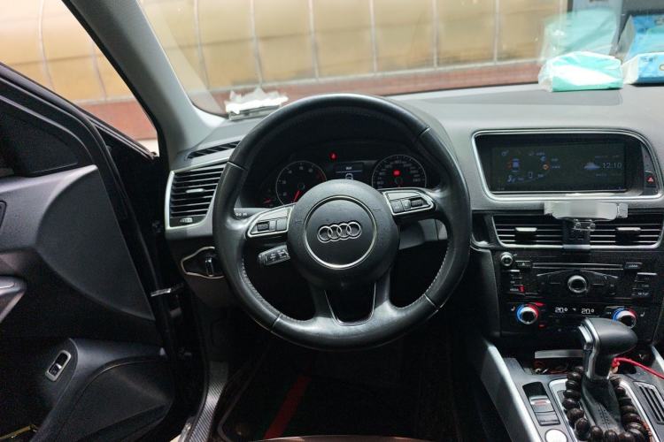 Used Audi Q5 2016 40 TFSI Technology Edition Steering Wheel
