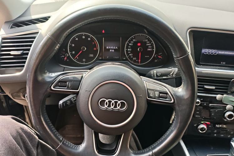 Used Audi Q5 2016 40 TFSI Technology Edition Steering Wheel