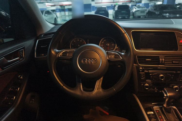 Used Audi Q5 2016 40 TFSI Technology Edition Steering Wheel