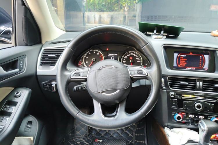 Used Audi Q5 2016 40 TFSI Technology Edition Steering Wheel