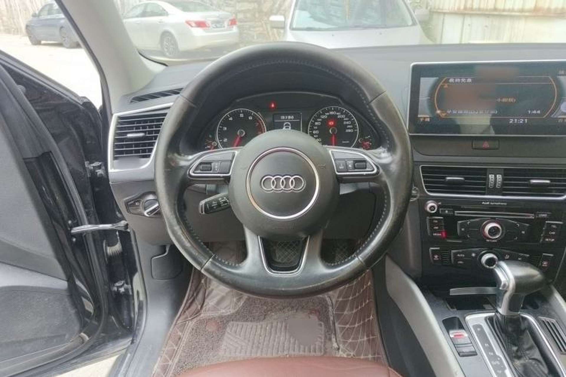 Used Audi Q5 2016 40 TFSI Trendy Edition Steering Wheel