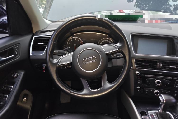 Used Audi Q5 2016 40 TFSI Trendy Edition Steering Wheel