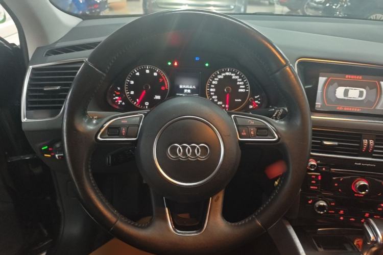 Used Audi Q5 2016 40 TFSI Technology Edition Steering Wheel