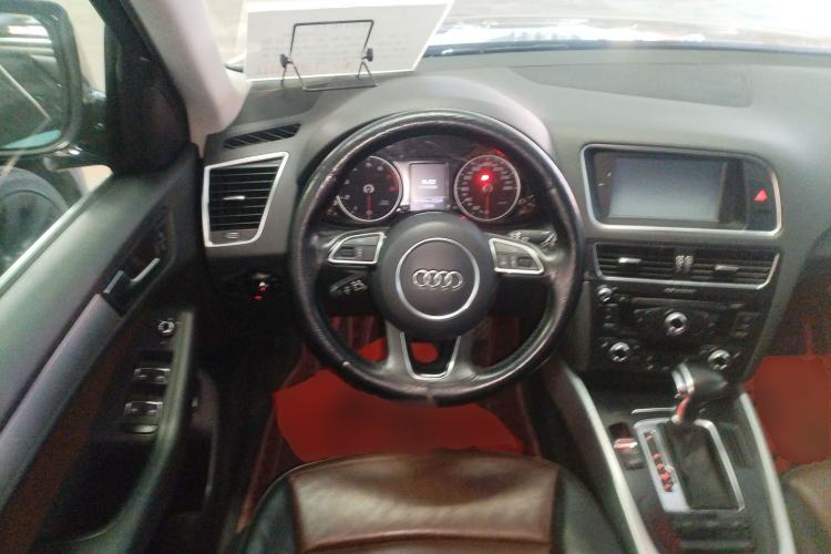 Used Audi Q5 2016 40 TFSI Technology Edition Steering Wheel