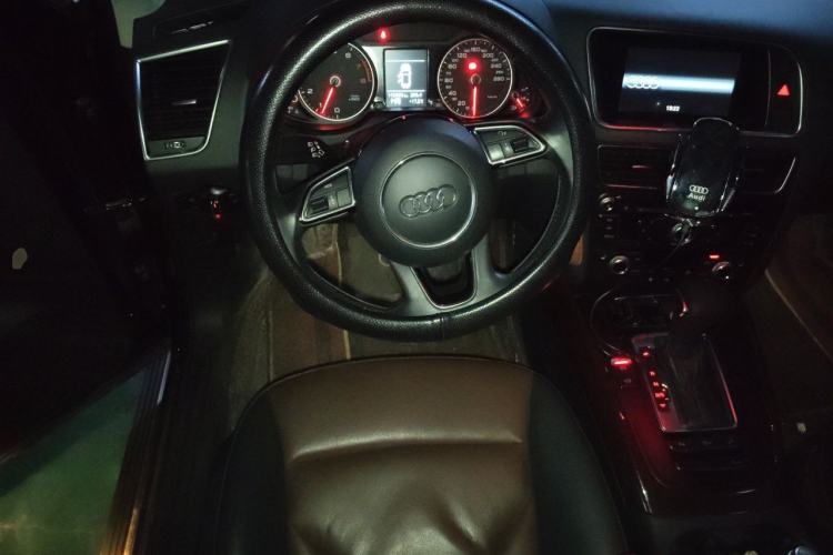 Used Audi Q5 2016 40 TFSI Technology Edition Steering Wheel
