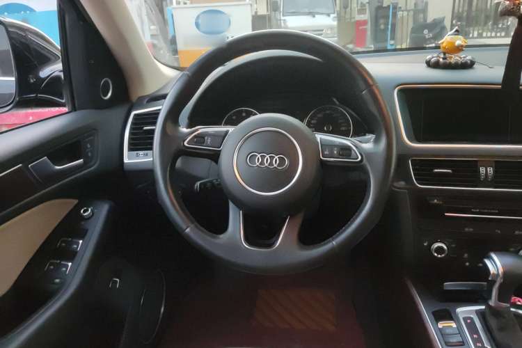 Used Audi Q5 2016 40 TFSI Technology Edition Steering Wheel