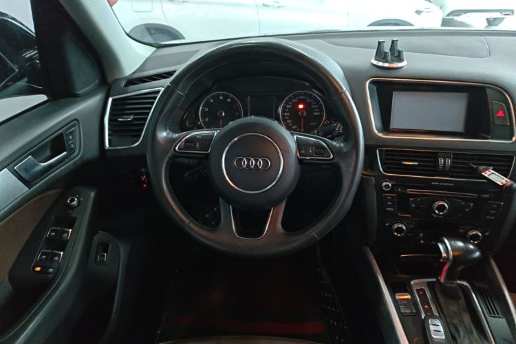 Used Audi Q5 2016 40 TFSI Technology Edition Steering Wheel