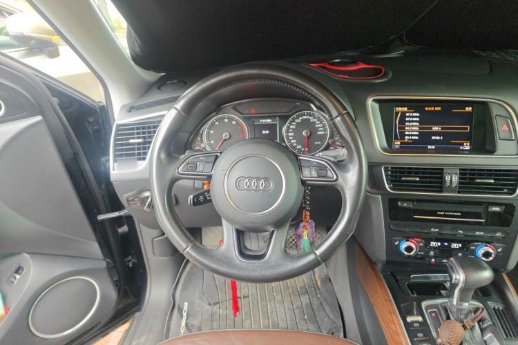Used Audi Q5 2016 40 TFSI Technology Edition Steering Wheel