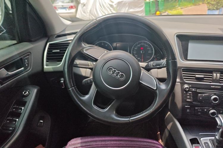 Used Audi Q5 2016 40 TFSI Technology Edition Steering Wheel