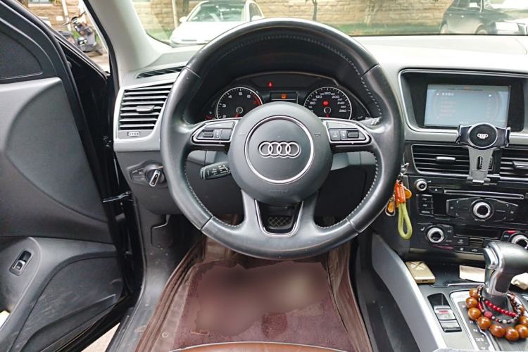 Used Audi Q5 2016 40 TFSI Technology Edition Steering Wheel