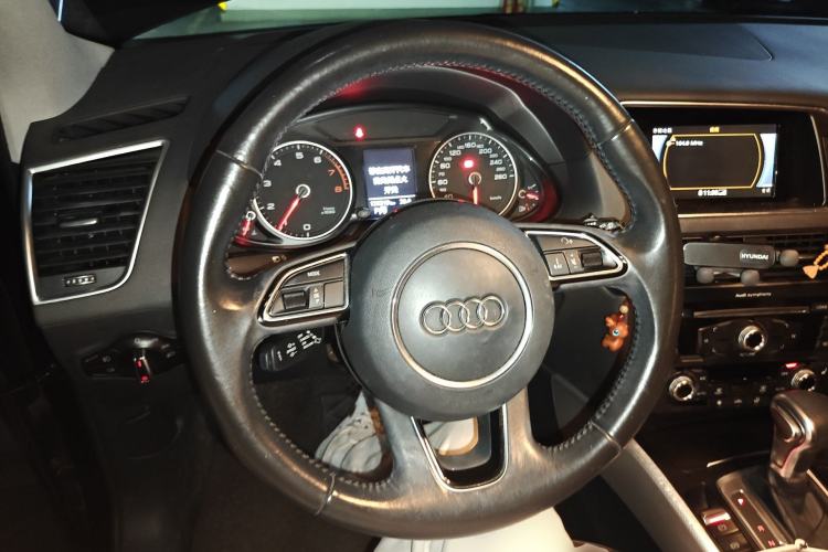 Used Audi Q5 2016 40 TFSI Technology Edition Steering Wheel