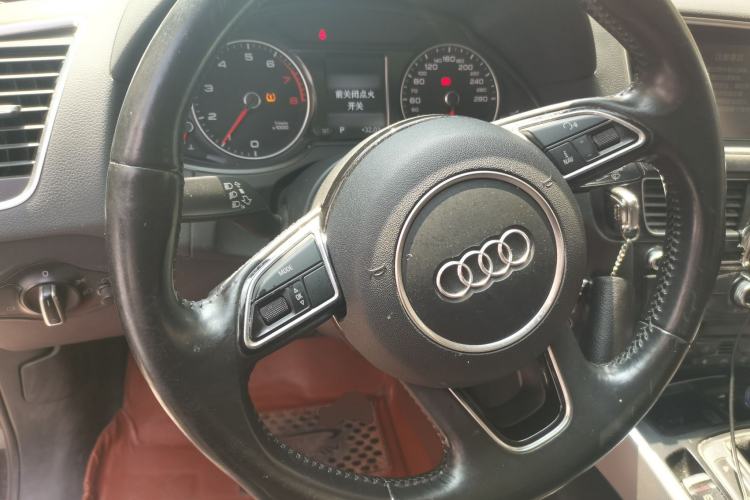 Used Audi Q5 2016 40 TFSI Technology Edition Steering Wheel