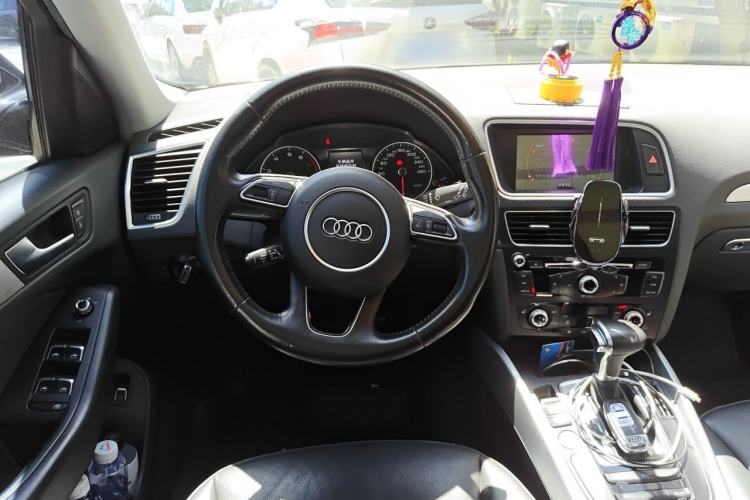 Used Audi Q5 2016 40 TFSI Technology Edition Steering Wheel