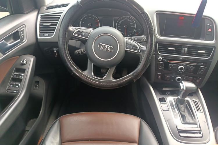 Used Audi Q5 2016 40 TFSI Technology Edition Steering Wheel
