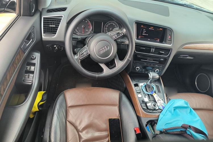 Used Audi Q5 2016 40 TFSI Technology Edition Steering Wheel