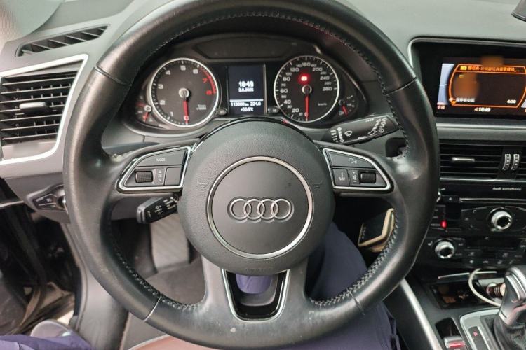 Used Audi Q5 2016 40 TFSI Technology Edition Steering Wheel