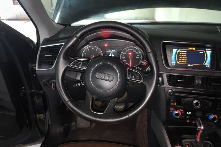 Used Audi Q5 2016 40 TFSI Technology Edition Steering Wheel